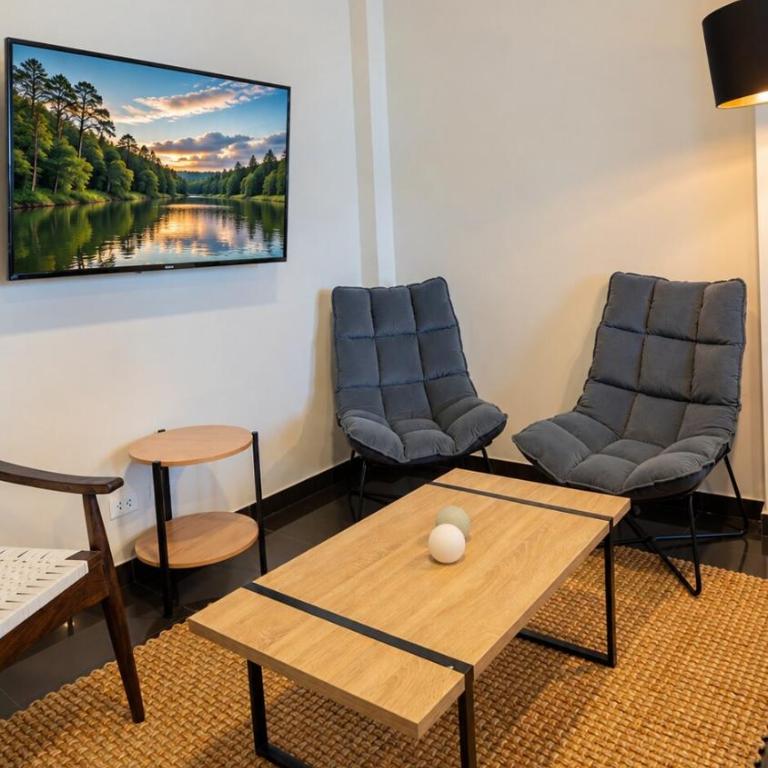 Spacious Barranco Studio with Workspace and Fast WiFi - One-Bedroom Apartment - 17