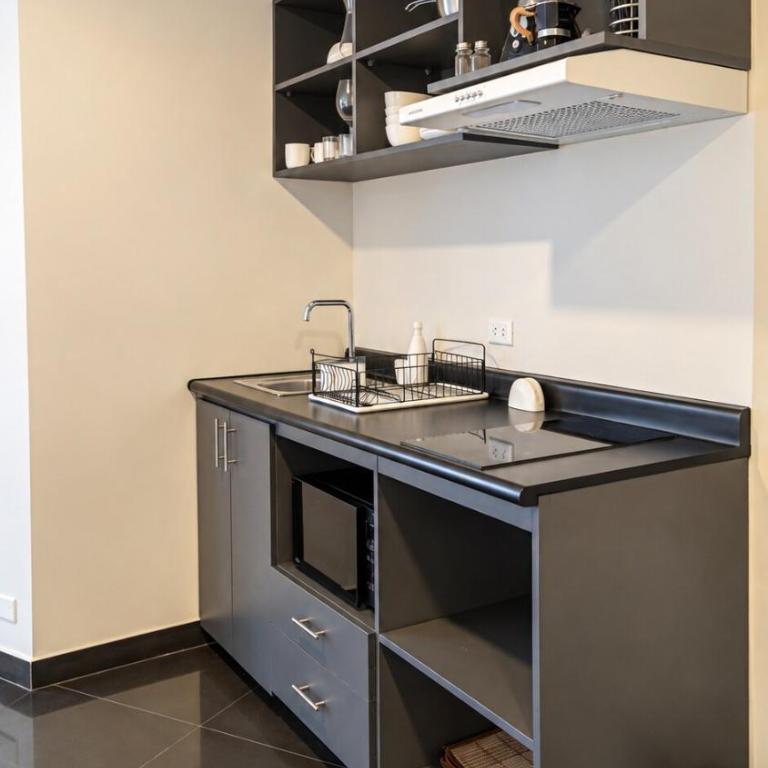 Spacious Barranco Studio with Workspace and Fast WiFi - One-Bedroom Apartment - 7