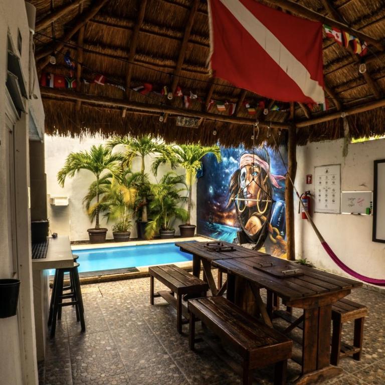 La Perle Noire - Dive Hotel Cozumel - Habitación con cama extragrande. - 2