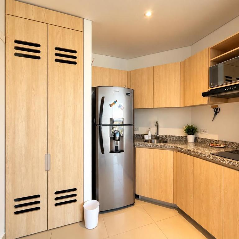 Eira by Colproperty Management - Studio with Balcony - 15