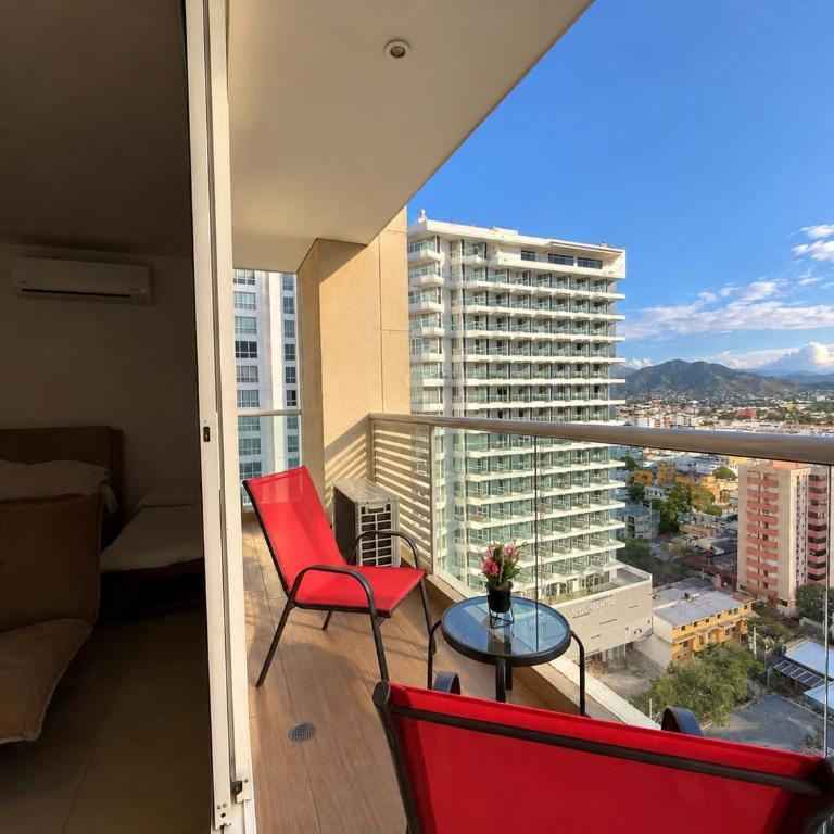 Eira by Colproperty Management - Studio with Balcony - 17