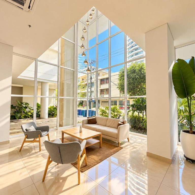 Eira by Colproperty Management - Studio with Balcony - 11