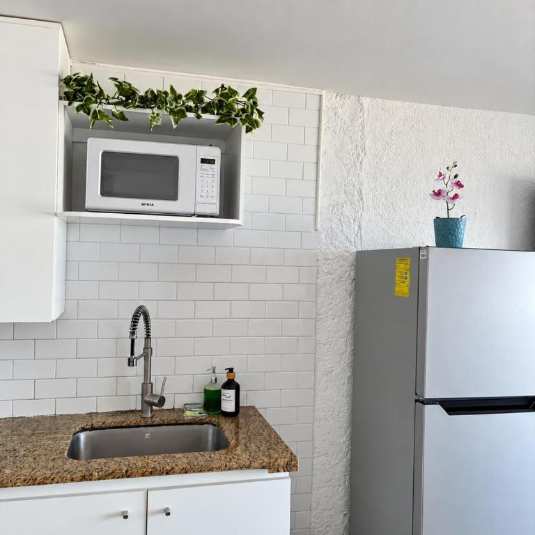 Cozy 2 Bedroom Ocean Front Condo, 3 pools, balcony - Apartamento de 2 dormitorios con vistas al mar - 11