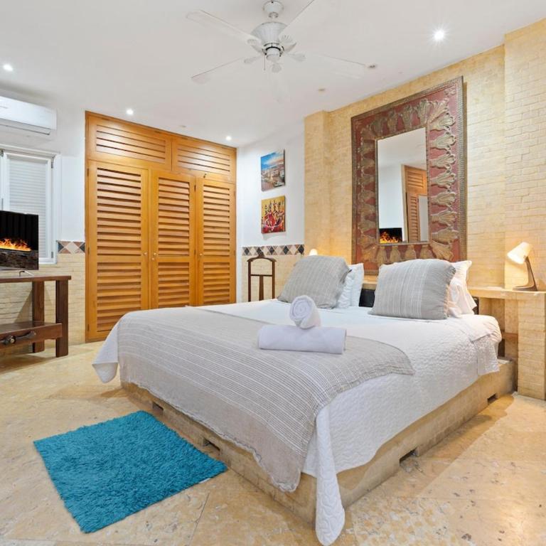 Luxury 5 Bedroom Old Town House - Villa - 4