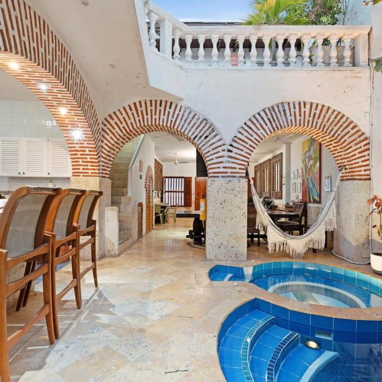 Luxury 5 Bedroom Old Town House - Villa - 9