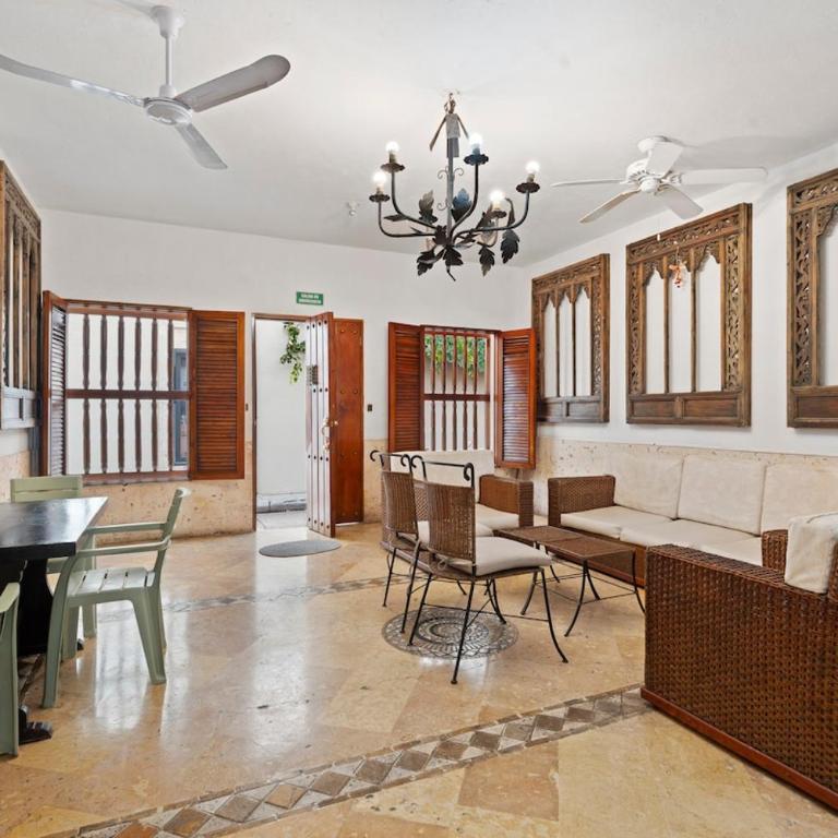 Luxury 5 Bedroom Old Town House - Villa - 23