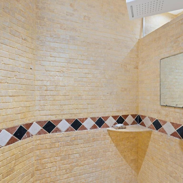 Luxury 5 Bedroom Old Town House - Villa - 30