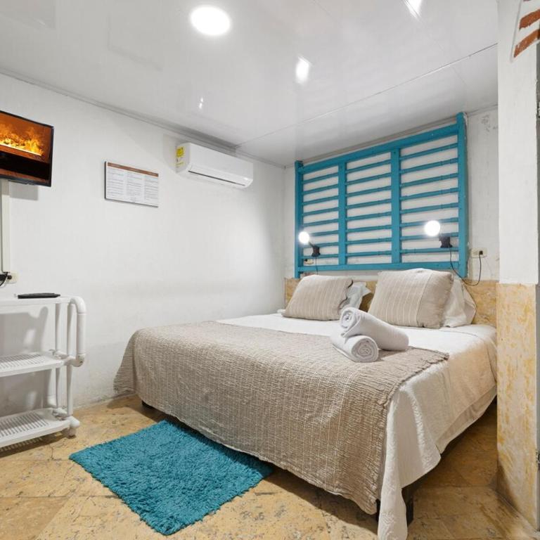 Luxury 5 Bedroom Old Town House - Villa - 35