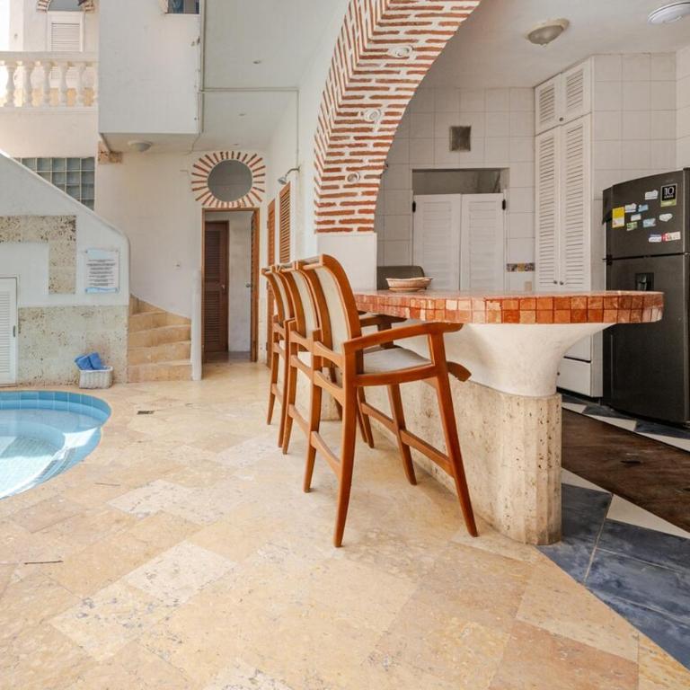 Luxury 5 Bedroom Old Town House - Villa - 47