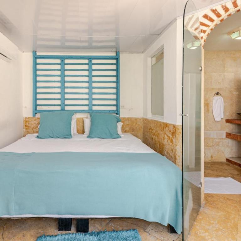Luxury 5 Bedroom Old Town House - Villa - 48