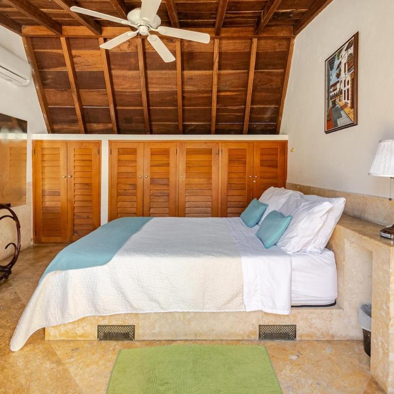 Luxury 5 Bedroom Old Town House - Villa - 62