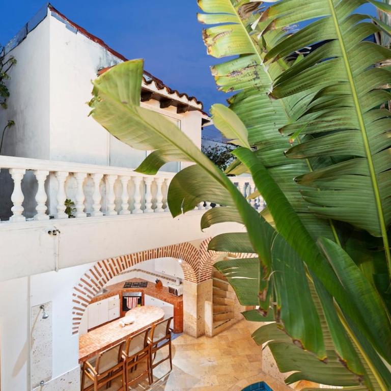 Luxury 5 Bedroom Old Town House - Villa - 63