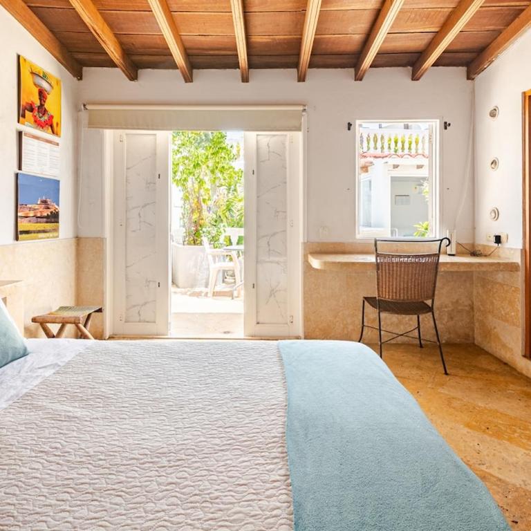 Luxury 5 Bedroom Old Town House - Villa - 64