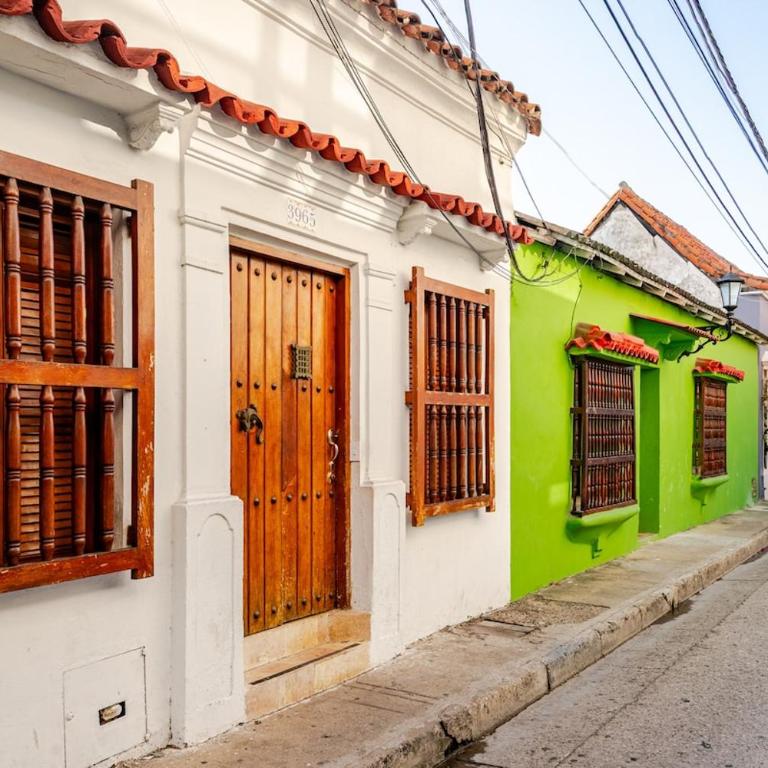 Luxury 5 Bedroom Old Town House - Villa - 78