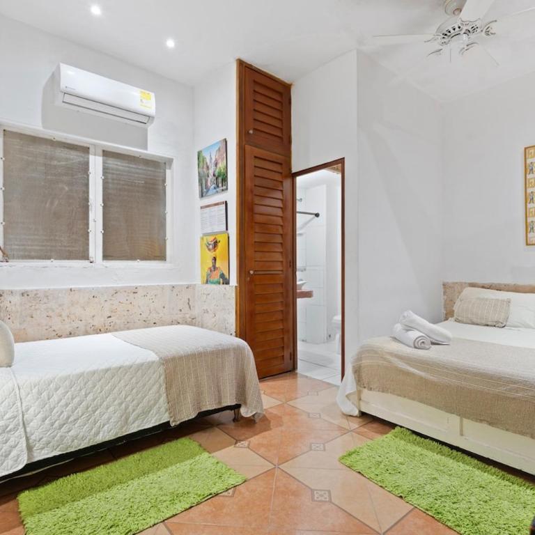 Luxury 5 Bedroom Old Town House - Villa - 82