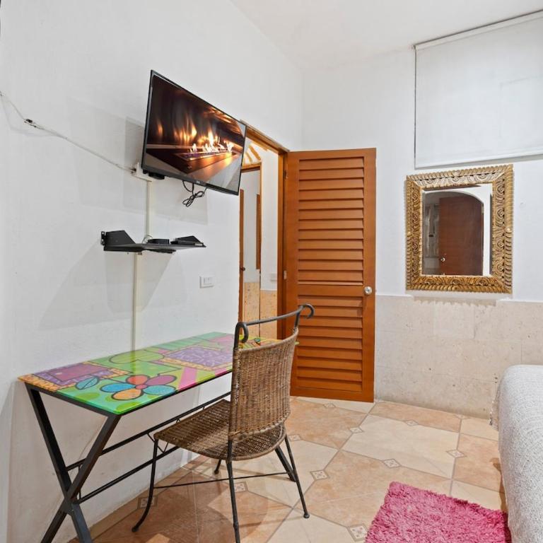 Luxury 5 Bedroom Old Town House - Villa - 85