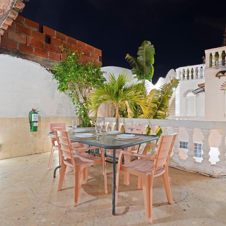 Luxury 5 Bedroom Old Town House - Villa - 88
