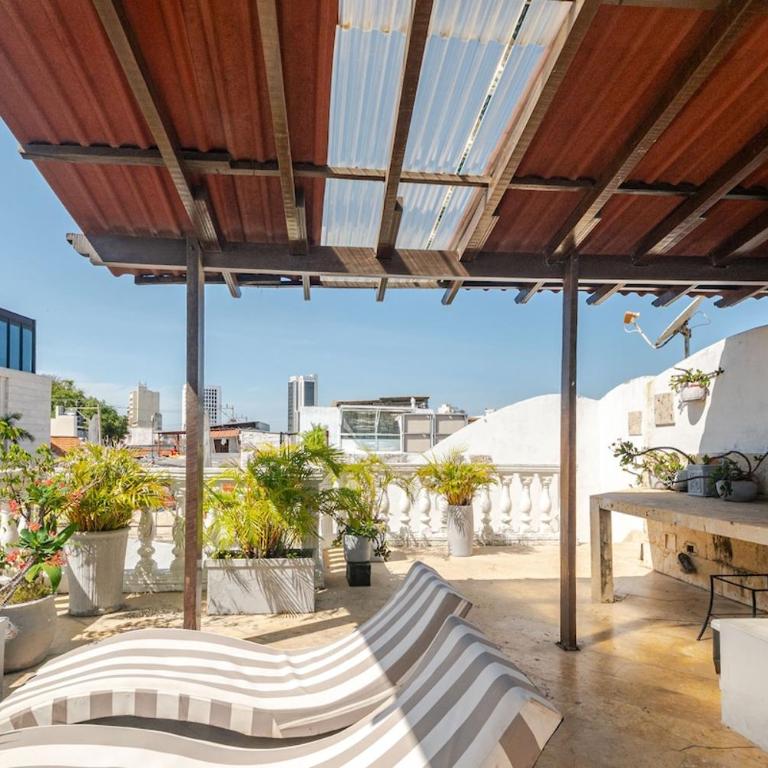 Luxury 5 Bedroom Old Town House - Villa - 96