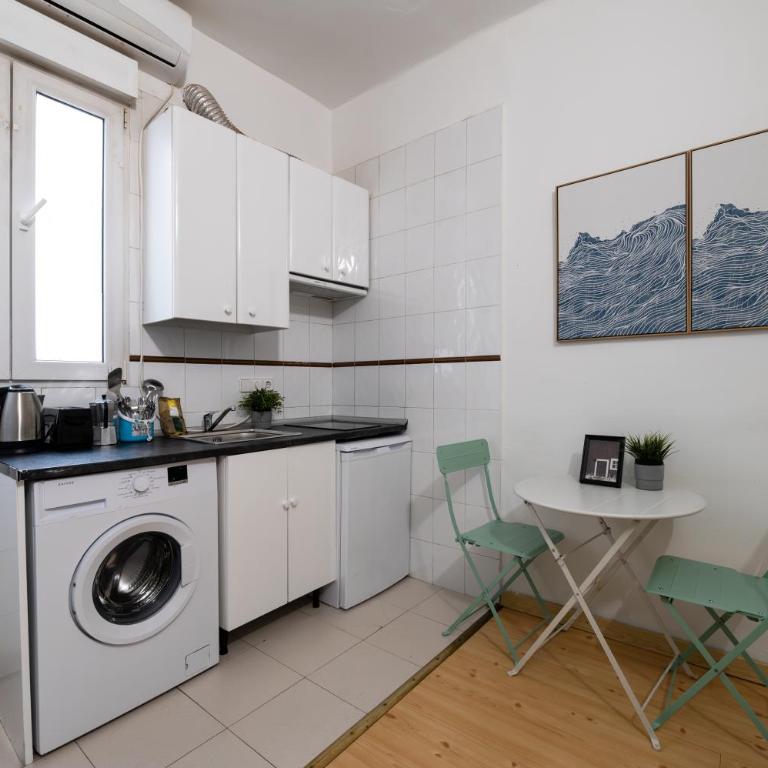 Loft Céntrico junto al Metro a 12 min de Plaza España con AC, WiFi y Lavadora - Studio - 4