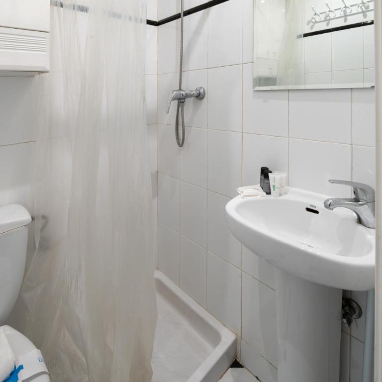 Loft Céntrico junto al Metro a 12 min de Plaza España con AC, WiFi y Lavadora - Studio - 13
