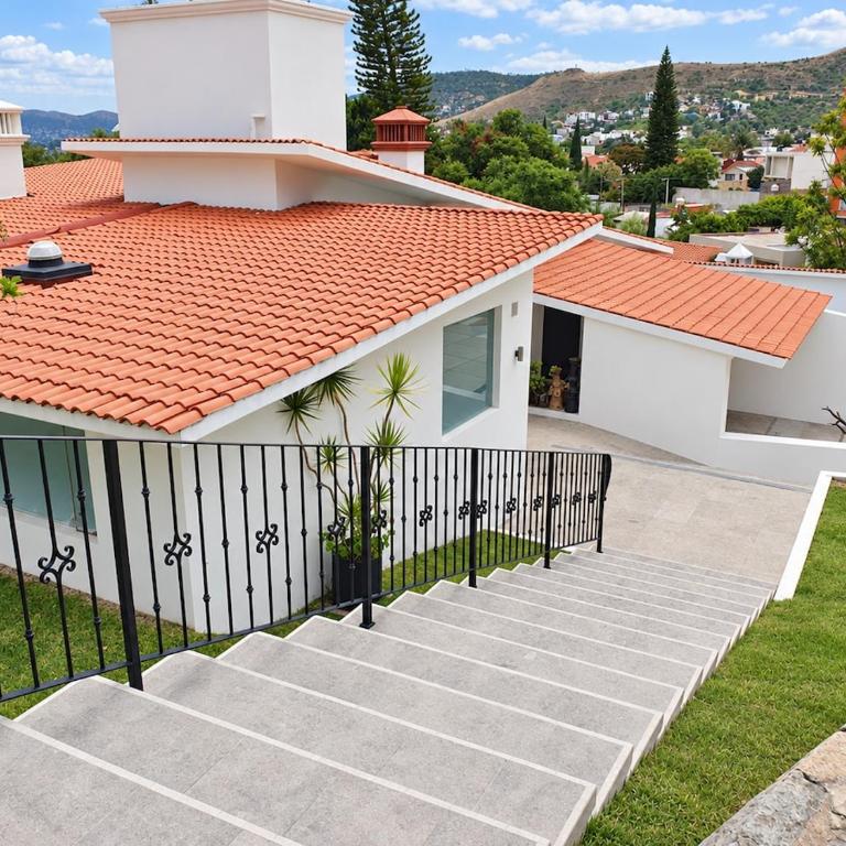 Luxury 5-Suite Mansion with Heated Pool - Deluxe Villa - 24
