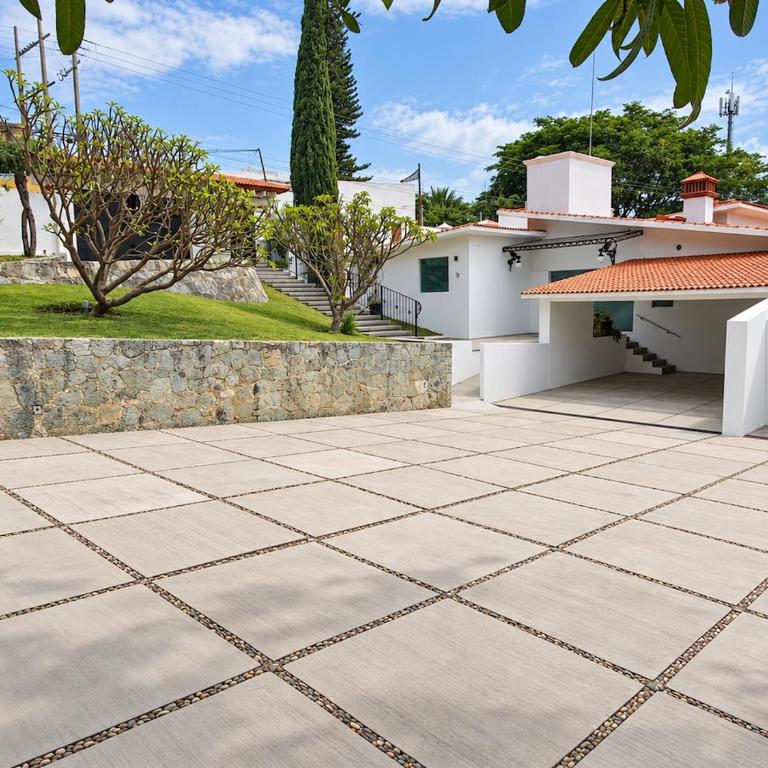 Luxury 5-Suite Mansion with Heated Pool - Deluxe Villa - 27