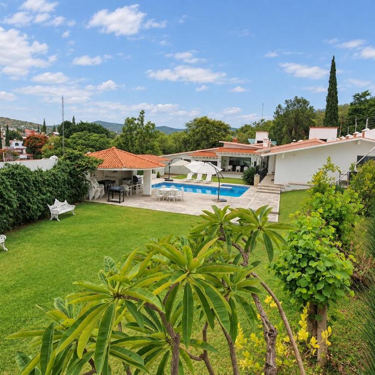 Luxury 5-Suite Mansion with Heated Pool - Deluxe Villa - 28