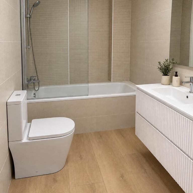 Playamar Pool, Terrace & Free Parking - Torremolinos - Apartamento de 1 dormitorio - 2