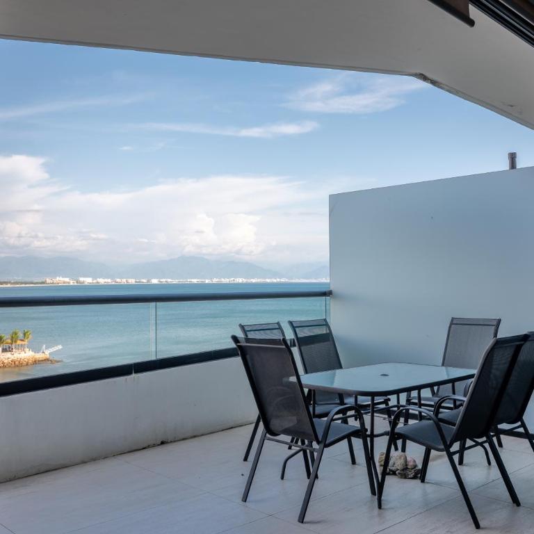 Oceanfront Condo in Bucerías with Two Ocean-View Terraces - Narval Norte - Apartamento de 2 dormitorios con vistas al océano - 1