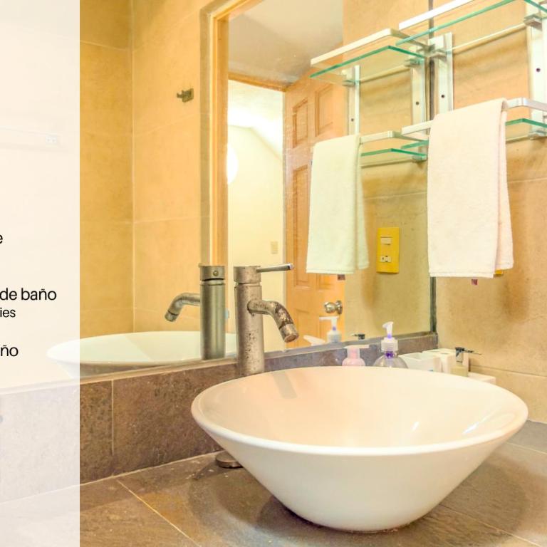 Family House with Private Jacuzzi & Pool, 3 Bedrooms - Casa de 3 dormitorios - 2