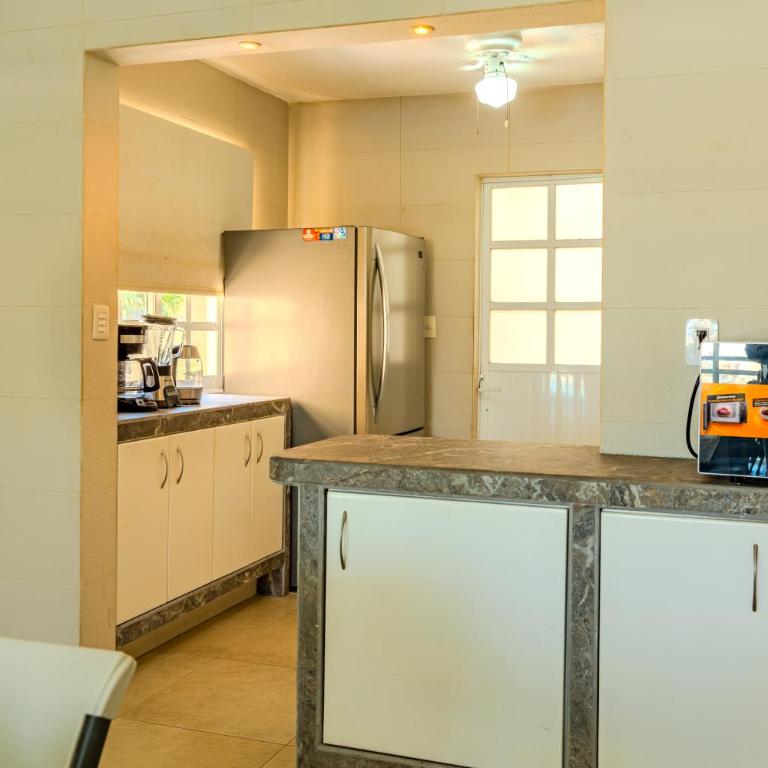 Family House with Private Jacuzzi & Pool, 3 Bedrooms - Casa de 3 dormitorios - 37