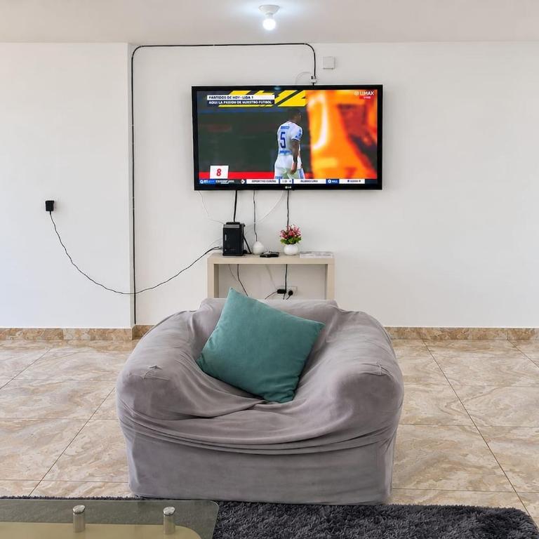 Departamento excelente ubicación - Two-Bedroom Apartment - 9