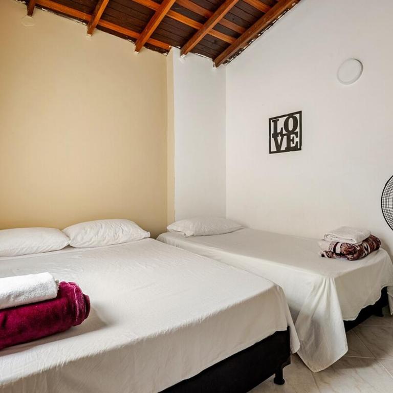 Casa comoda en Laureles cerca del Estadio y la 70 "Máx 8 huéspedes - Apartamento Estándar de 4 dormitorios - 22