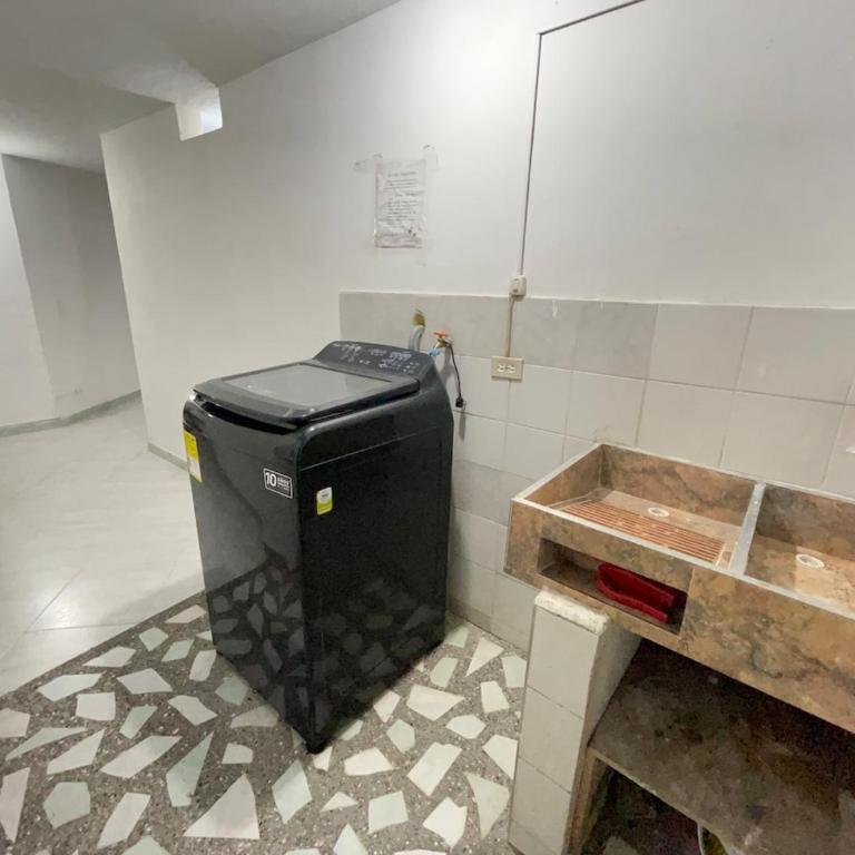Casa comoda en Laureles cerca del Estadio y la 70 "Máx 8 huéspedes - Apartamento Estándar de 4 dormitorios - 35