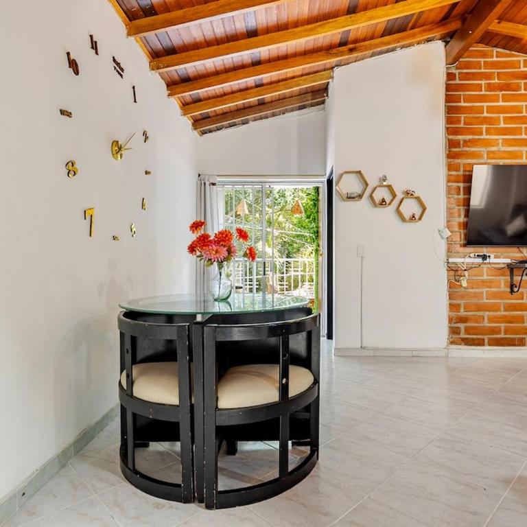 Casa comoda en Laureles cerca del Estadio y la 70 "Máx 8 huéspedes - Apartamento Estándar de 4 dormitorios - 5