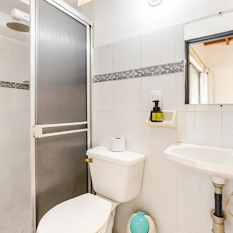 Casa comoda en Laureles cerca del Estadio y la 70 "Máx 8 huéspedes - Apartamento Estándar de 4 dormitorios - 10