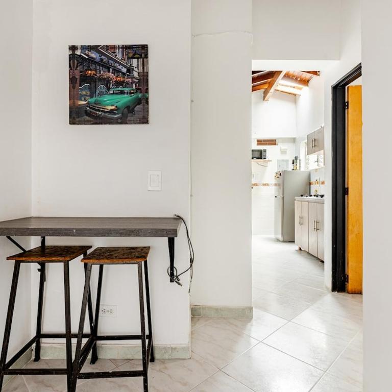 Casa comoda en Laureles cerca del Estadio y la 70 "Máx 8 huéspedes - Apartamento Estándar de 4 dormitorios - 20