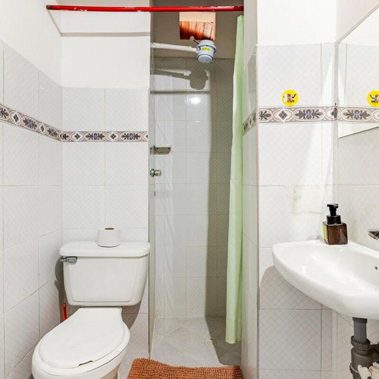 Casa comoda en Laureles cerca del Estadio y la 70 "Máx 8 huéspedes - Apartamento Estándar de 4 dormitorios - 18