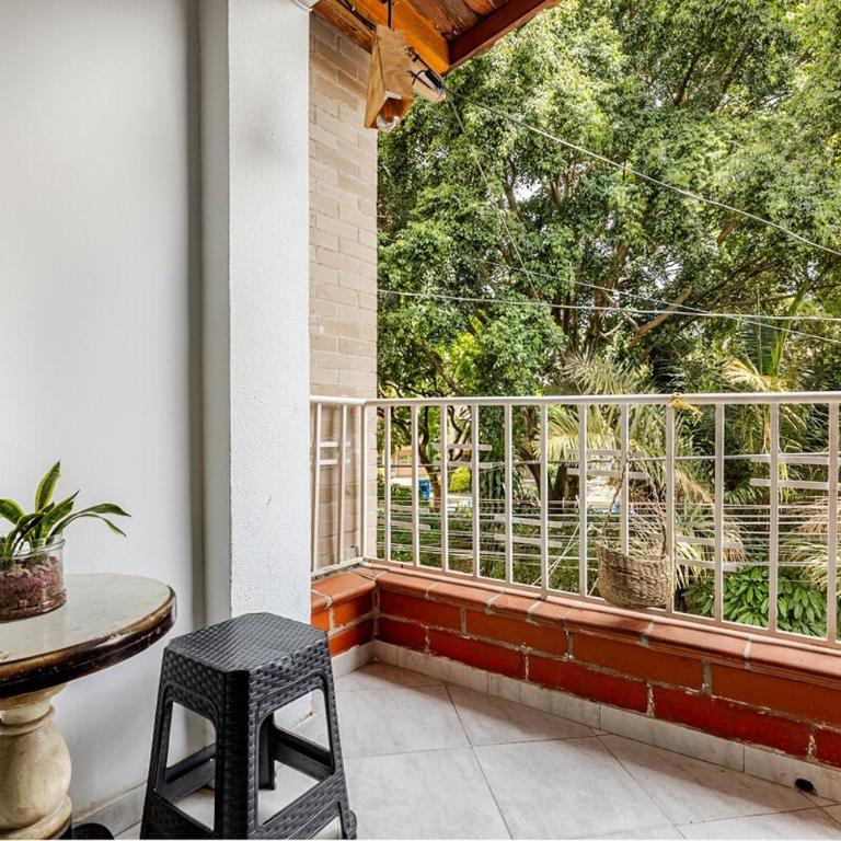Casa comoda en Laureles cerca del Estadio y la 70 "Máx 8 huéspedes - Apartamento Estándar de 4 dormitorios - 6