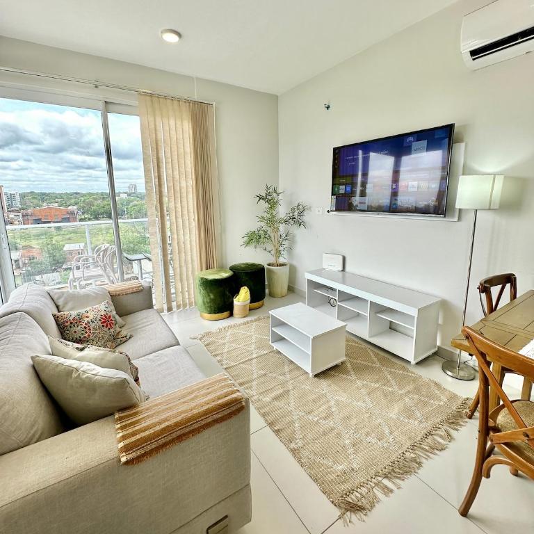 Departamento amplio y moderno - Balcón y parrilla - Two-Bedroom Apartment - 1