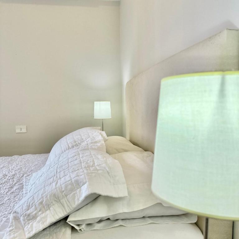 Departamento amplio y moderno - Balcón y parrilla - Two-Bedroom Apartment - 13