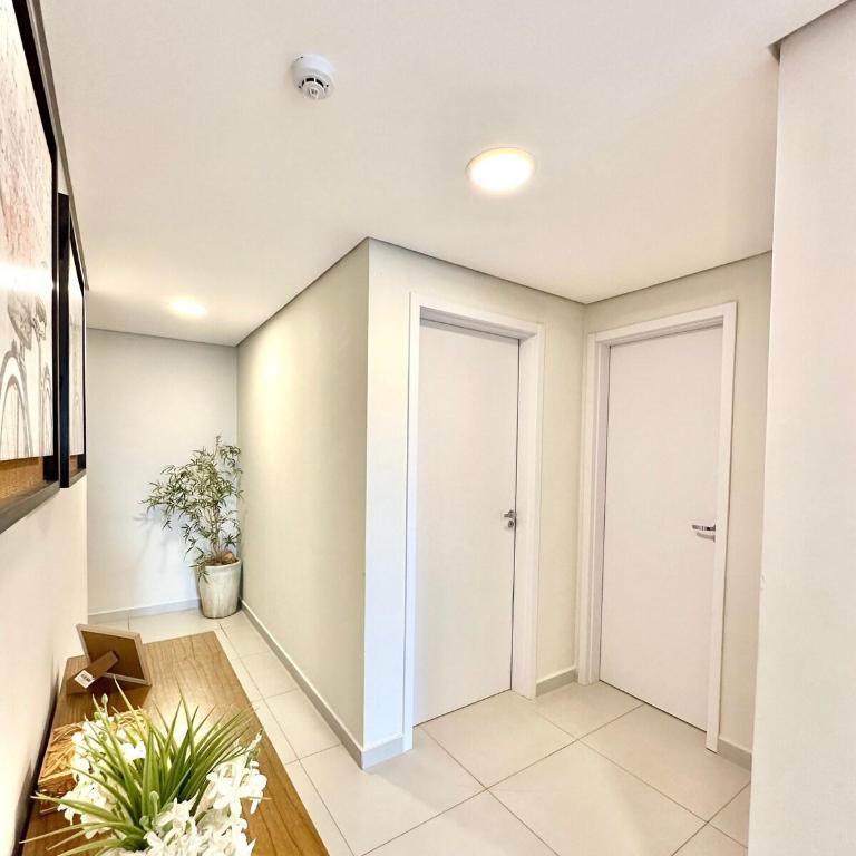 Departamento amplio y moderno - Balcón y parrilla - Two-Bedroom Apartment - 20