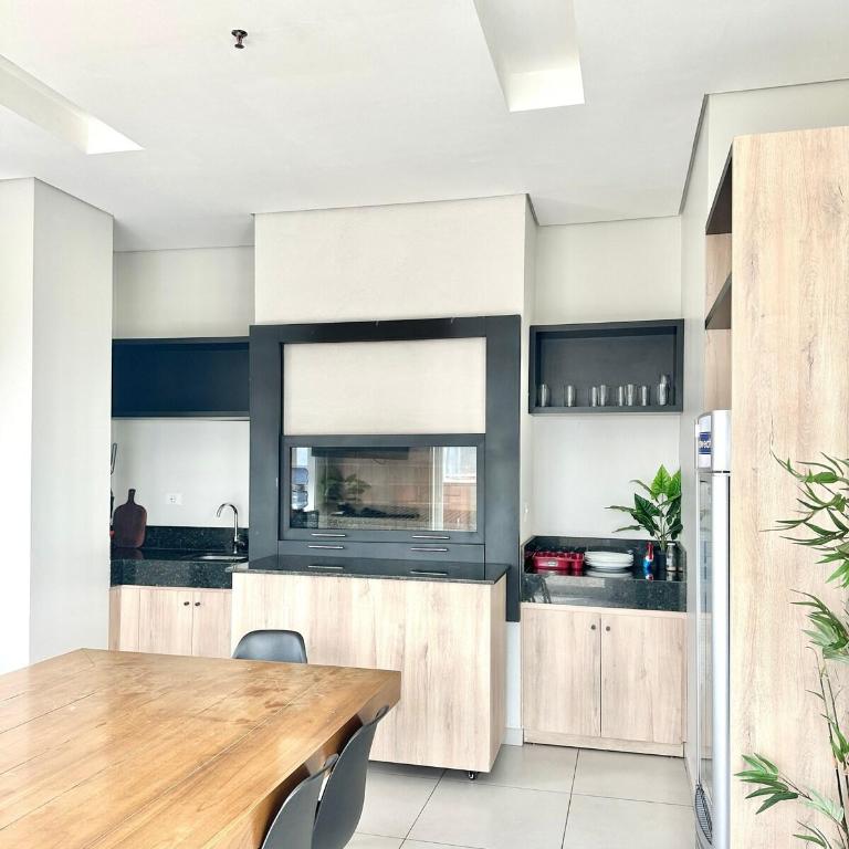 Departamento amplio y moderno - Balcón y parrilla - Two-Bedroom Apartment - 22