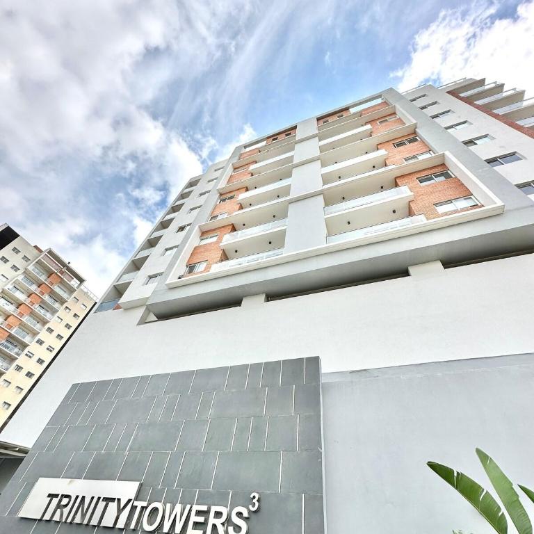 Departamento amplio y moderno - Balcón y parrilla - Two-Bedroom Apartment - 29