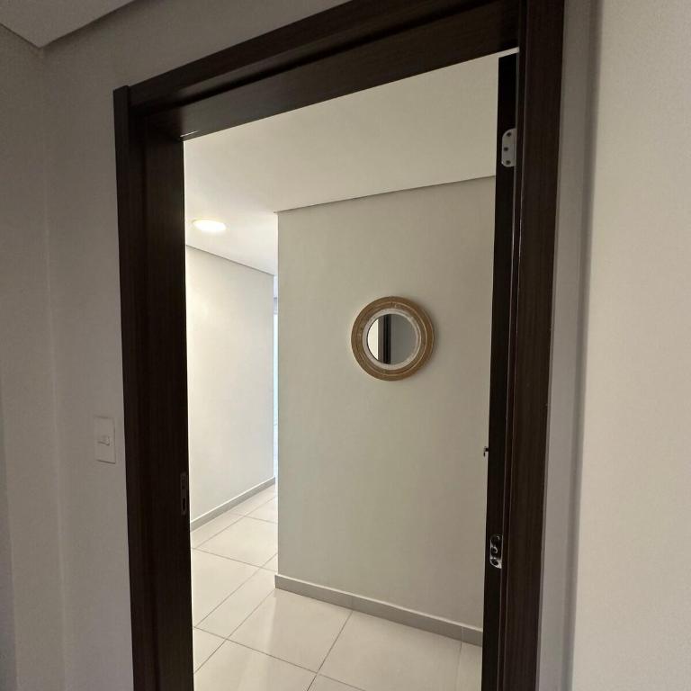 Departamento amplio y moderno - Balcón y parrilla - Two-Bedroom Apartment - 41