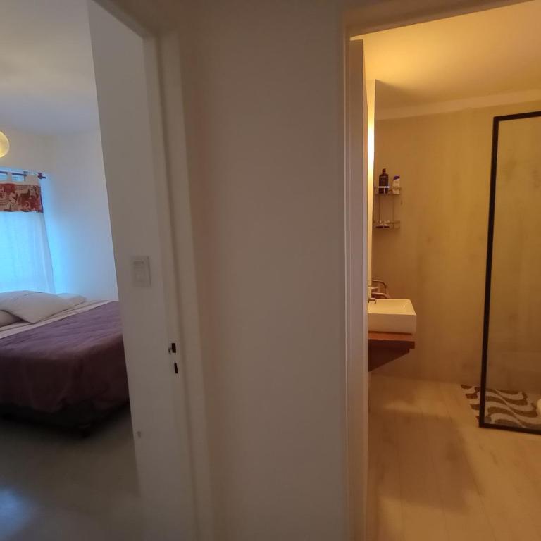 2 Bedroom FLAT in Olivos 3 blocks from Libertador and the train TORETIRO - Apartamento de 2 dormitorios - 3