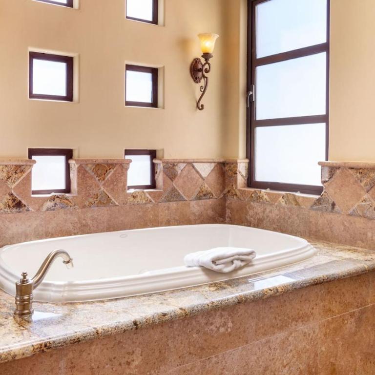 5-BR Golf Villa With Transportation Included - Villa - 28