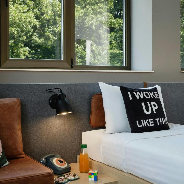 Moxy Belgrade - Booster Twin Room Room with City View - 7