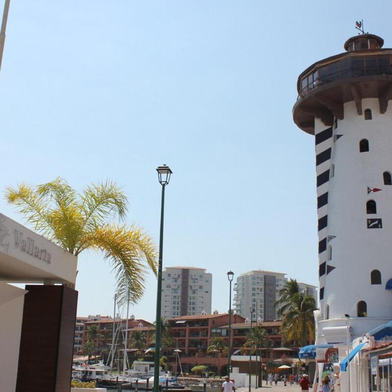 Steps to Marina Boardwalk 2 King Condo with Pool - Apartamento de 2 dormitorios - 11