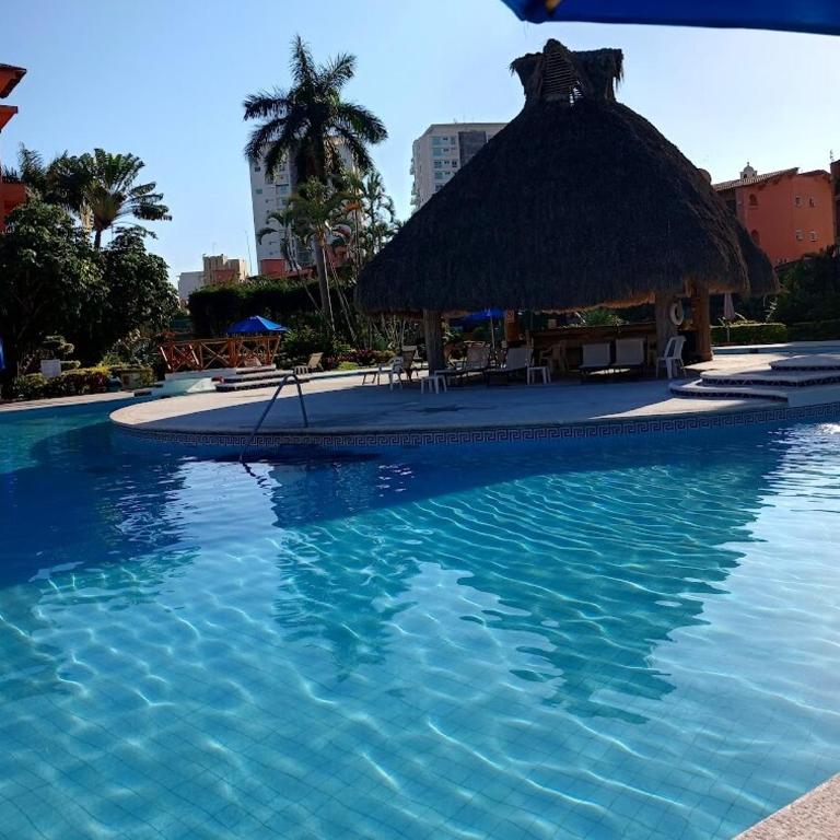 Steps to Marina Boardwalk 2 King Condo with Pool - Apartamento de 2 dormitorios - 13